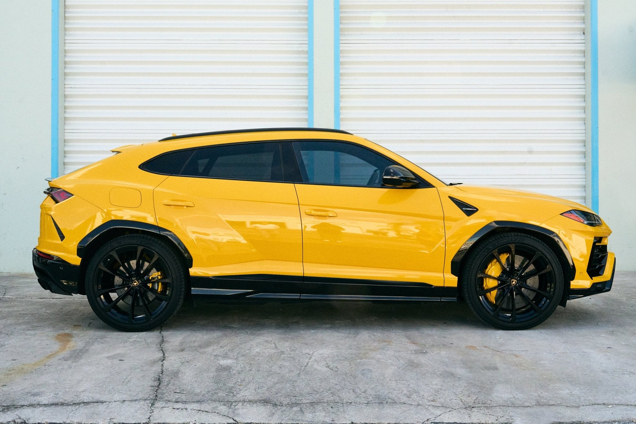 Lamborghini Urus - Ark Exotics
